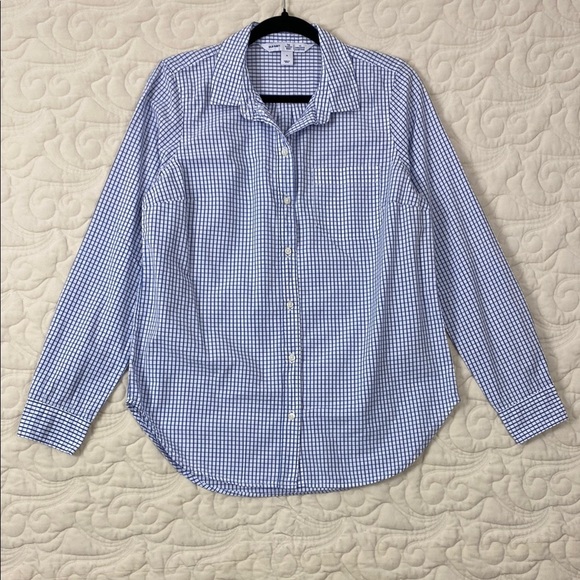 Old Navy The Classic Shirt Blue and White Casual Button Down Cotton Size Medium - Picture 1 of 8